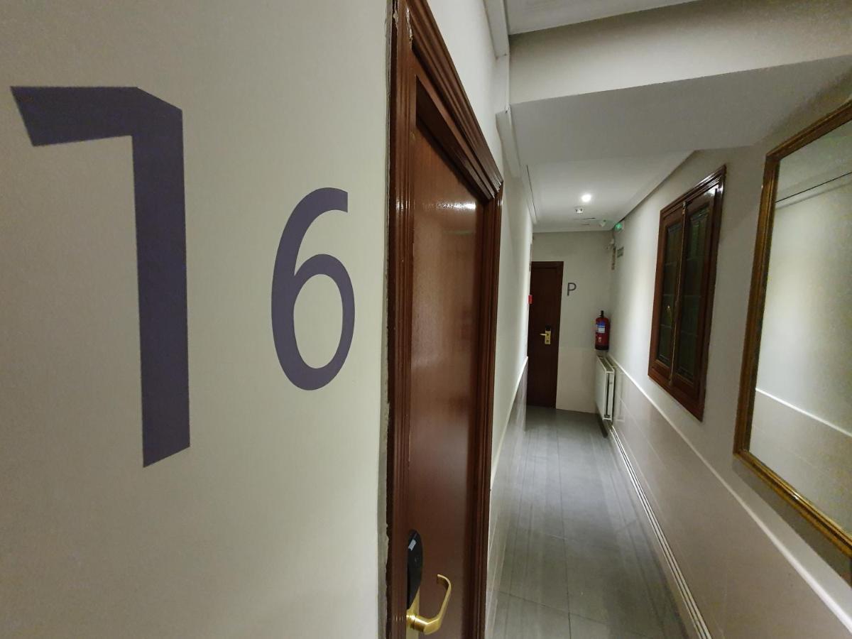 Ch Plaza D'Ort Rooms IV Madri Exterior foto