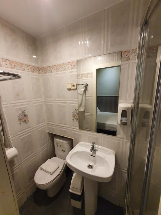 Ch Plaza D'Ort Rooms IV Madri Exterior foto