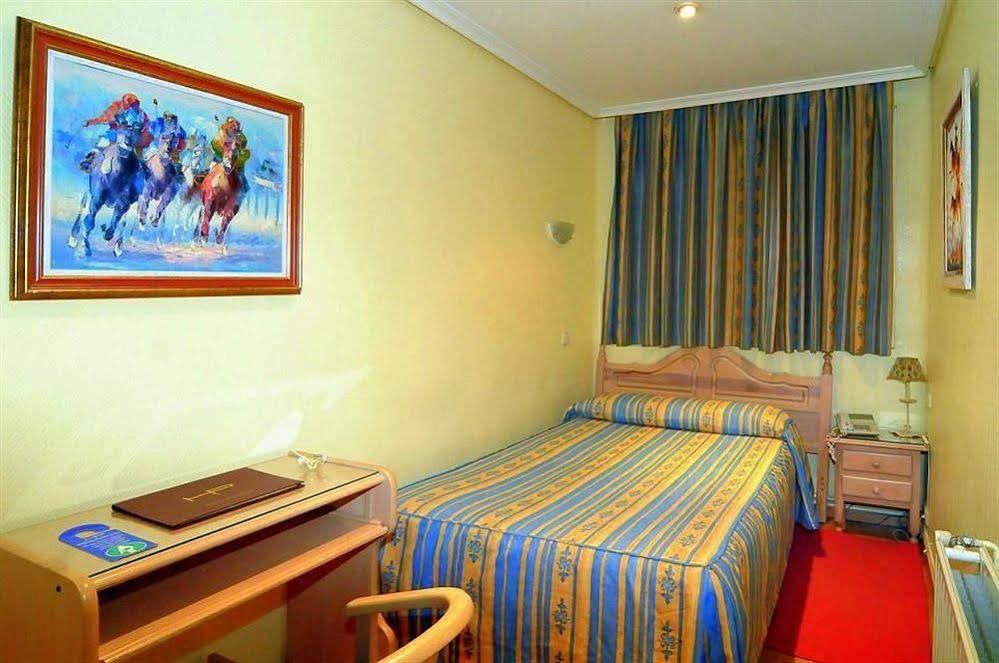 Ch Plaza D'Ort Rooms IV Madri Exterior foto